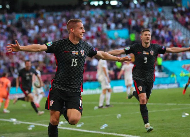 Cảm xúc vỡ òa của Tây Ban Nha sau trận thắng nghẹt thở Croatia - 17