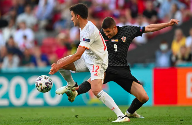 Cảm xúc vỡ òa của Tây Ban Nha sau trận thắng nghẹt thở Croatia - 11