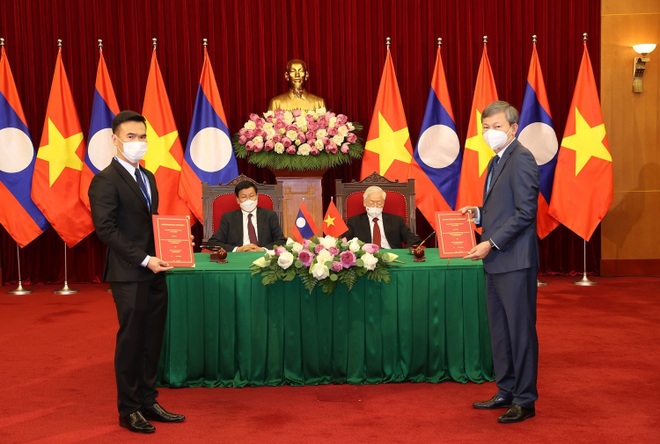 Tổng Bí thư hai nước Việt - Lào chứng kiến Lễ ký kết văn kiện hợp tác - 2 Tổng Bí thư hai nước Việt - Lào chứng kiến Lễ ký kết văn kiện hợp tác - 2