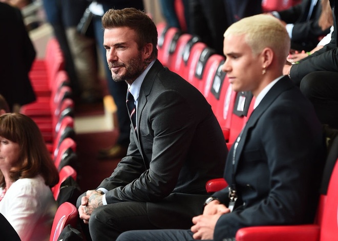 David Beckham đẹp trai nổi bật khi đi xem Euro 2020 - 5