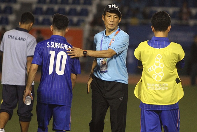 Bóng đá Thái Lan khủng hoảng và nỗi buồn khi so sánh với tuyển Việt Nam - 1