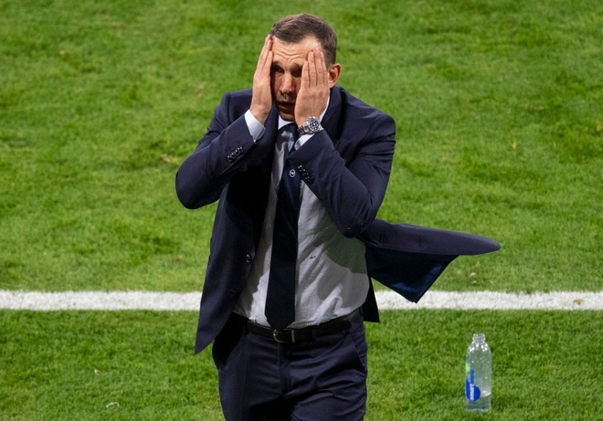 Nước mắt của HLV Shevchenko sau khi Ukraine vào tứ kết Euro 2020 - 2