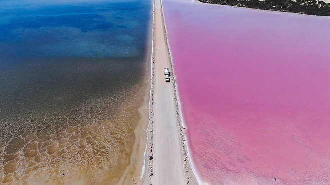 Con đường siêu đẹp giữa hai luồng nước xanh và hồng - 2