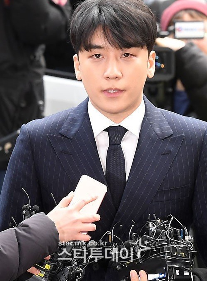 Trước tòa, Seungri phủ nhận mọi tội danh và kêu oan vì... lỗi đánh máy - 1 Trước tòa, Seungri phủ nhận mọi tội danh và kêu oan vì... lỗi đánh máy - 1
