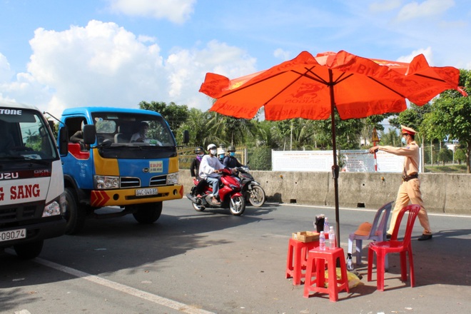 Hai ca dương tính SARS-CoV-2, Bạc Liêu dừng nhiều hoạt động từ trưa 3/7 - 1 Hai ca dương tính SARS-CoV-2, Bạc Liêu dừng nhiều hoạt động từ trưa 3/7 - 1