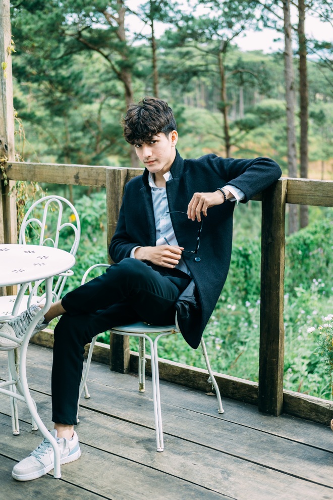 Hot boy lai vẻ đẹp Á - Âu: Tôi không muốn làm một bình hoa di động - 1 Hot boy lai vẻ đẹp Á - Âu: Tôi không muốn làm một bình hoa di động - 1