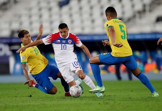 Jesus bị đuổi, Brazil vượt qua Chile và gặp Peru ở bán kết Copa America - 4