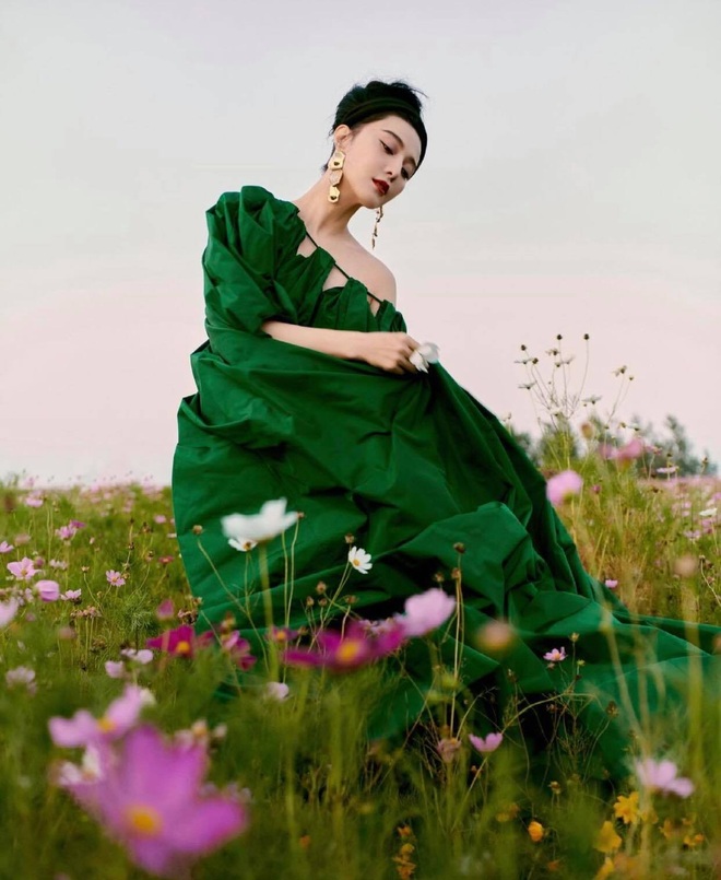 Loạt ảnh tuổi 20 đẹp như tiên nữ gây xôn xao của Phạm Băng Băng - 6 Loạt ảnh tuổi 20 đẹp như tiên nữ gây xôn xao của Phạm Băng Băng - 6