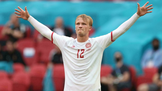 Đội hình tiêu biểu tứ kết Euro 2020: Tam Sư biểu dương sức mạnh - 12 Đội hình tiêu biểu tứ kết Euro 2020: Tam Sư biểu dương sức mạnh - 12