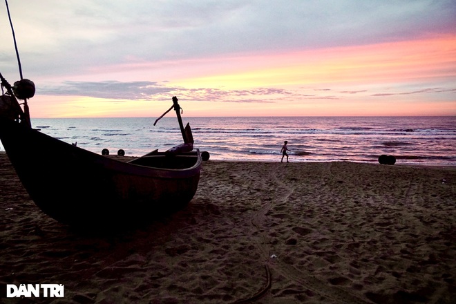 Catch the sunrise on one of the most beautiful beaches in the North - 1