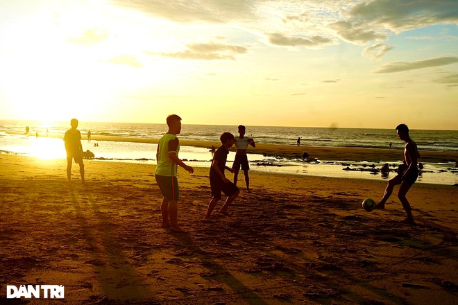 Catch the sunrise on one of the most beautiful beaches in the North - 14