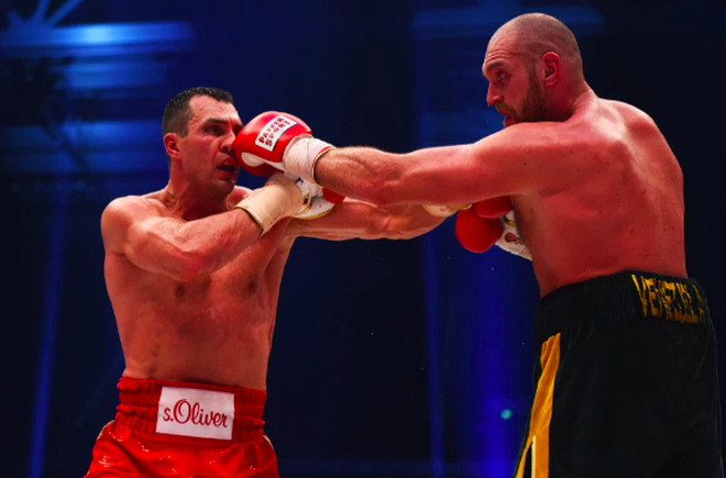 Vua hề Tyson Fury chọc tức huyền thoại boxing Ukraine - 2