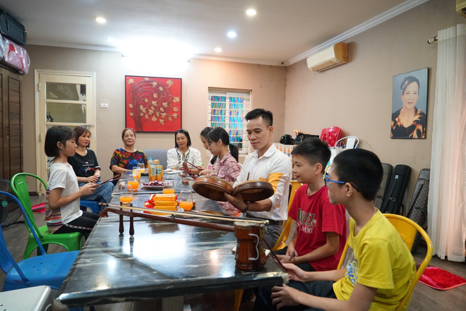 Nghệ sĩ Tô Minh Cường: Xin đừng ví hát xẩm là ăn xin - 3 Nghệ sĩ Tô Minh Cường: Xin đừng ví hát xẩm là ăn xin - 3