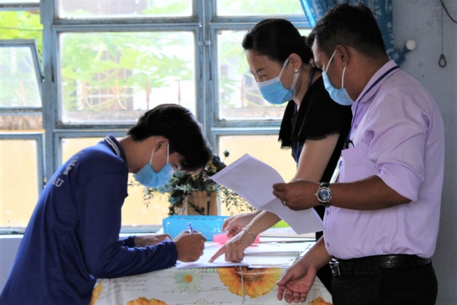 Khoảng 1 triệu thí sinh làm thủ tục dự thi tốt nghiệp THPT 2021 - 18 Khoảng 1 triệu thí sinh làm thủ tục dự thi tốt nghiệp THPT 2021 - 18