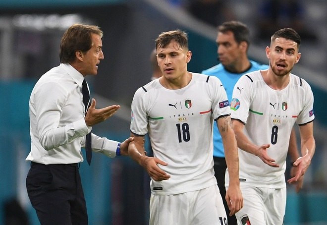 HLV Mancini nói gì trước trận đấu quyết định với Tây Ban Nha? - 2 HLV Mancini nói gì trước trận đấu quyết định với Tây Ban Nha? - 2