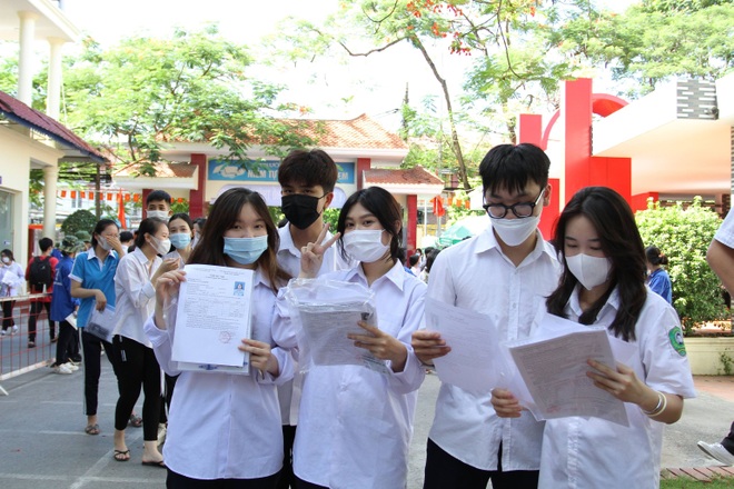 Khoảng 1 triệu thí sinh làm thủ tục dự thi tốt nghiệp THPT 2021 - 2 Khoảng 1 triệu thí sinh làm thủ tục dự thi tốt nghiệp THPT 2021 - 2