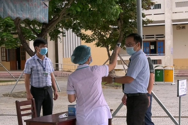 Bên trong điểm thi dành cho thí sinh F1, F2 ở Đà Nẵng - 5