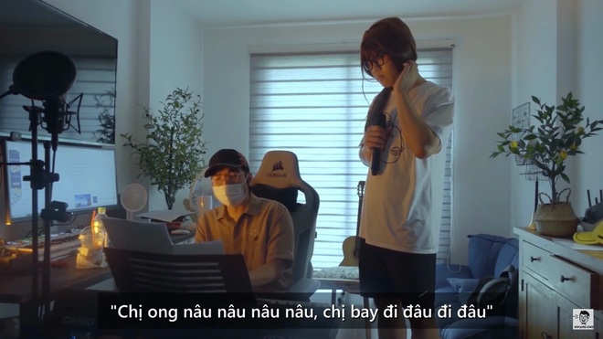 Gặp cha đẻ của ca khúc Chị ong nâu phiên bản thất tình gây sốt mạng - 1 Gặp cha đẻ của ca khúc Chị ong nâu phiên bản thất tình gây sốt mạng - 1
