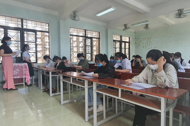 Khoảng 1 triệu thí sinh làm thủ tục dự thi tốt nghiệp THPT 2021 - 13 Khoảng 1 triệu thí sinh làm thủ tục dự thi tốt nghiệp THPT 2021 - 13