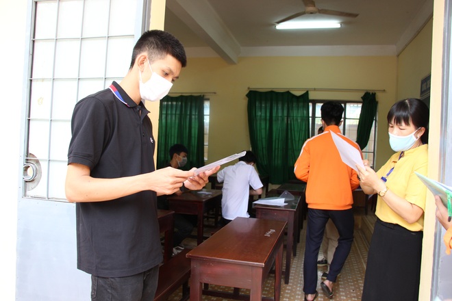 Khoảng 1 triệu thí sinh làm thủ tục dự thi tốt nghiệp THPT 2021 - 6 Khoảng 1 triệu thí sinh làm thủ tục dự thi tốt nghiệp THPT 2021 - 6