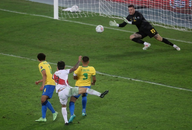 Neymar tỏa sáng giúp Brazil giành vé vào chung kết Copa America - 6 Neymar tỏa sáng giúp Brazil giành vé vào chung kết Copa America - 6