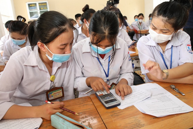Khoảng 1 triệu thí sinh làm thủ tục dự thi tốt nghiệp THPT 2021 - 9 Khoảng 1 triệu thí sinh làm thủ tục dự thi tốt nghiệp THPT 2021 - 9