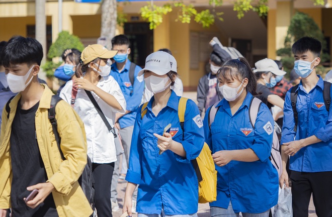 Bắc Giang: Phát hiện một học sinh dương tính, dừng gấp một điểm thi - 1 Bắc Giang: Phát hiện một học sinh dương tính, dừng gấp một điểm thi - 1