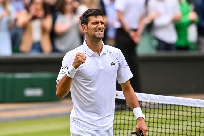 Djokovic lần thứ 10 vào bán kết Wimbledon, đạt 100 chiến thắng trên sân cỏ - 2