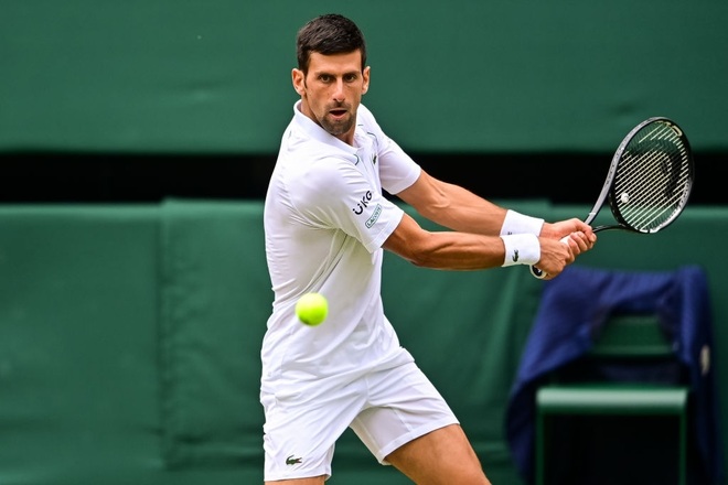 Djokovic lần 10 vào bán kết Wimbledon, đạt 100 chiến thắng trên sân cỏ - 1