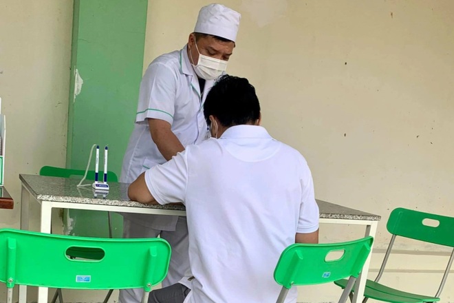 Đắk Lắk: Yêu cầu 2 cơ sở y tế tư nhân tạm ngừng test nhanh SARS-CoV-2 - 2 Đắk Lắk: Yêu cầu 2 cơ sở y tế tư nhân tạm ngừng test nhanh SARS-CoV-2 - 2