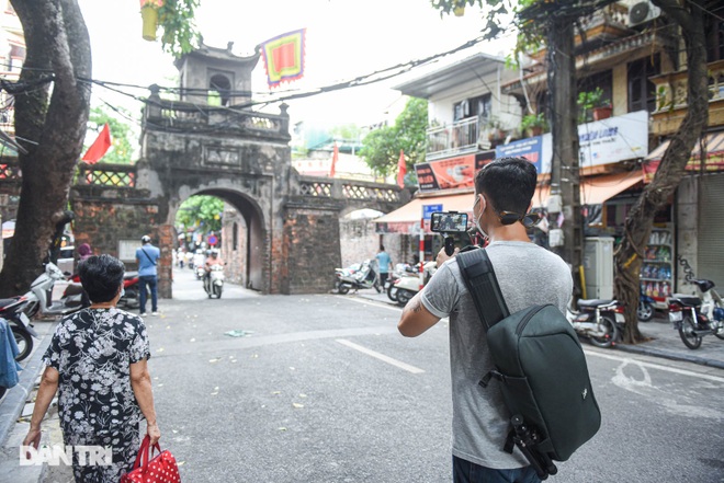 Following in the footsteps of the guy who brought international tourists to discover Hanoi through... smartphone - 7