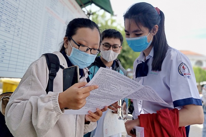 Thí sinh nói: Đề Khoa học Xã hội dễ thở, Khoa học tự nhiên nhiều câu khó - 11