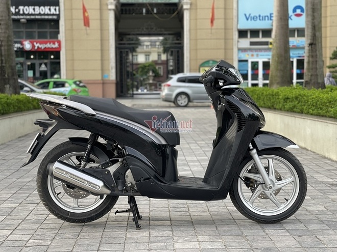 Cặp đôi Honda SH biển ngũ 9 được hét giá hơn 2 tỷ đồng tại Hà Nội - 9