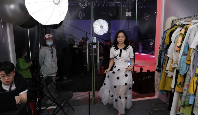 Bên trong lò đào tạo livestreamer tại Trung Quốc - 2