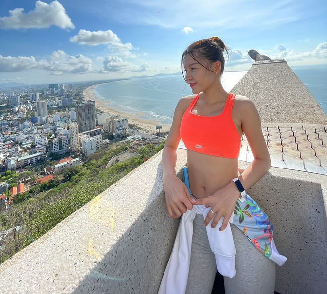 Hot girl Yến Xuân lột xác ngoại hình, kiếm 100 triệu/tháng nhờ làm PT - 2