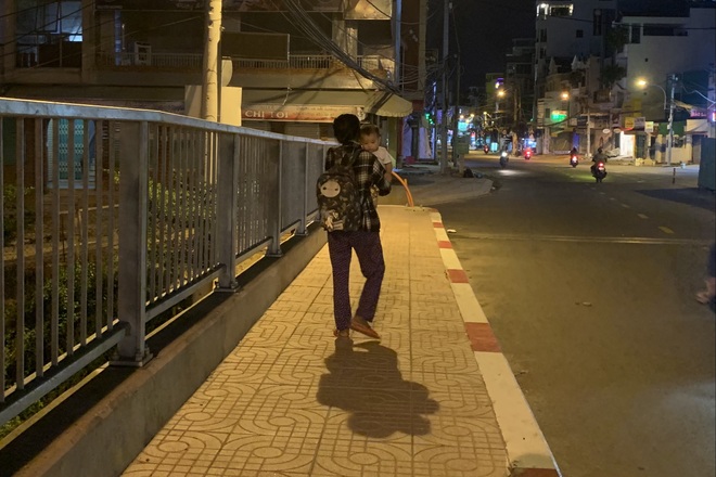 Những cảnh đời khốn khó mưu sinh ở phố Sài Gòn giữa dịch bệnh - 6