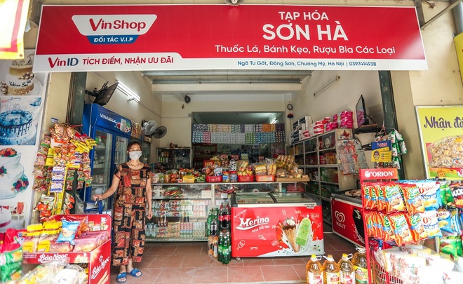 VinShop phủ đỏ mọi ngõ ngách, đưa tạp hóa lên đời công nghệ - 2 VinShop phủ đỏ mọi ngõ ngách, đưa tạp hóa lên đời công nghệ - 2