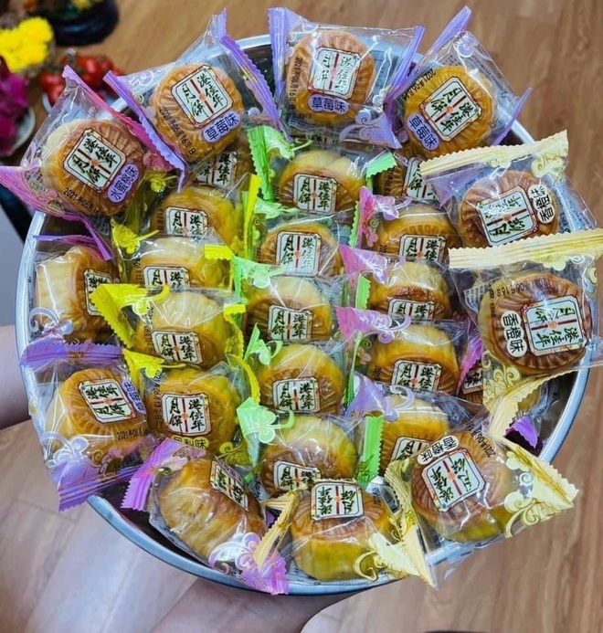 Bánh trung thu siêu rẻ, chỉ từ 2.000 đồng/cái có gì mà dân mạng xôn xao? - 4 Bánh trung thu siêu rẻ, chỉ từ 2.000 đồng/cái có gì mà dân mạng xôn xao? - 4