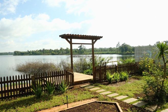 Nhóm bạn thân bỏ phố về quê làm nhà, vườn ven hồ rộng hơn 1.000m2 - 6 Nhóm bạn thân bỏ phố về quê làm nhà, vườn ven hồ rộng hơn 1.000m2 - 6