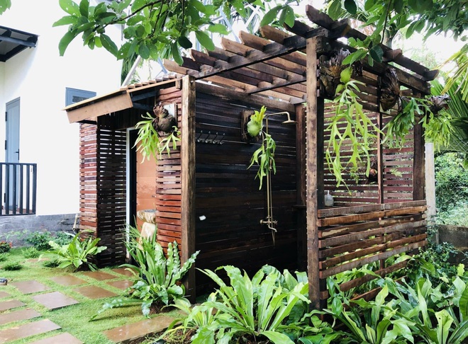 Nhóm bạn thân bỏ phố về quê làm nhà, vườn ven hồ rộng hơn 1.000m2 - 7 Nhóm bạn thân bỏ phố về quê làm nhà, vườn ven hồ rộng hơn 1.000m2 - 7