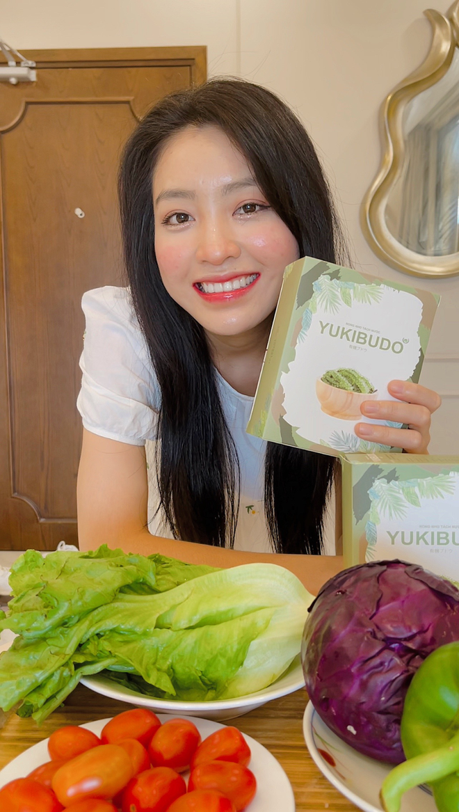 Rong nho tách nước Yukibudo trong thực đơn của nhiều người nổi tiếng - 4 Rong nho tách nước Yukibudo trong thực đơn của nhiều người nổi tiếng - 4