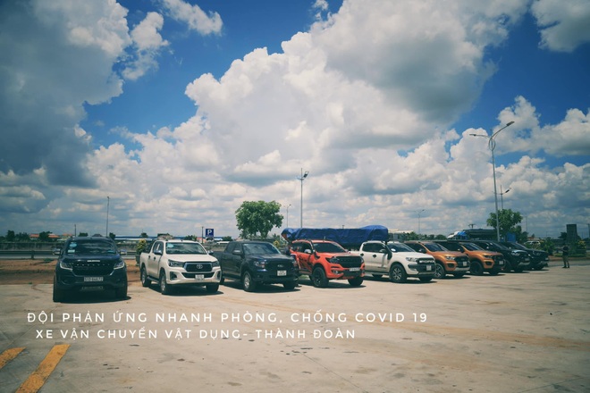 Biệt đội 80 xe bán tải vận chuyển lương thực tiếp sức TPHCM chống dịch - 1