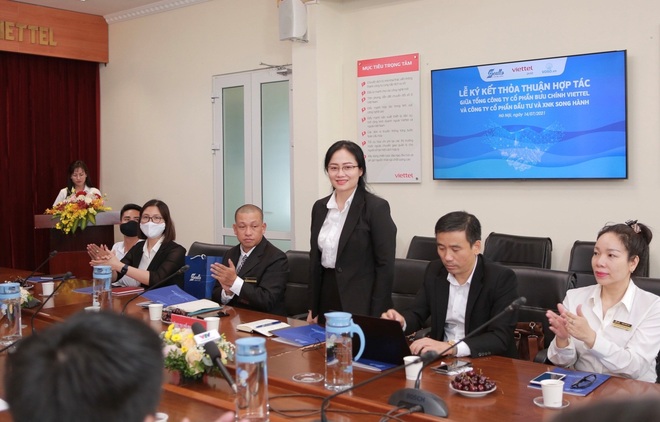 Tổng Công ty Bưu chính Viettel và Công ty Cổ phần Đầu tư Xuất nhập khẩu Song Hành ký kết hợp tác - 2 Tổng Công ty Bưu chính Viettel và Công ty Cổ phần Đầu tư Xuất nhập khẩu Song Hành ký kết hợp tác - 2