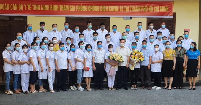 Tuần qua: F0 tại TPHCM tăng vọt, dịch bủa vây nhiều tỉnh phía Nam - 5 Tuần qua: F0 tại TPHCM tăng vọt, dịch bủa vây nhiều tỉnh phía Nam - 5