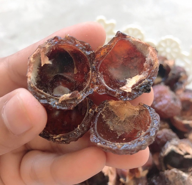 Người phụ nữ bật bí cách làm nước tẩy rửa từ bồ hòn và phế phẩm nông nghiệp - 2 Người phụ nữ bật bí cách làm nước tẩy rửa từ bồ hòn và phế phẩm nông nghiệp - 2