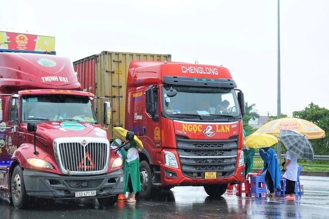 Giãn cách 19 tỉnh: Sẵn sàng phương án tiếp ứng, đảm bảo đầy đủ hàng hóa - 1