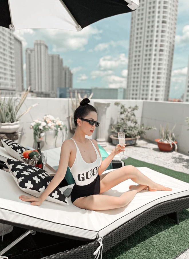 Ở nhà chống dịch, nhiều hot girl thi nhau biến nhà thành studio khoe dáng - 6 Ở nhà chống dịch, nhiều hot girl thi nhau biến nhà thành studio khoe dáng - 6