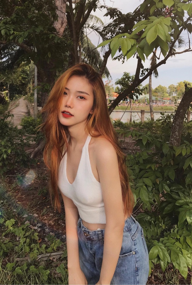 Ngẩn ngơ trước nét đẹp trong veo của hot girl sinh năm 2000 - 8 Ngẩn ngơ trước nét đẹp trong veo của hot girl sinh năm 2000 - 8