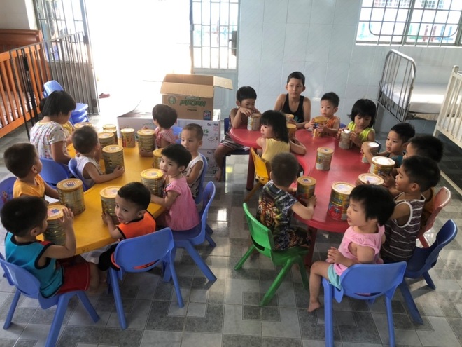 Ấm lòng triệu bữa ăn dinh dưỡng cho trẻ em nghèo mùa dịch Covid-19 - 3 Ấm lòng triệu bữa ăn dinh dưỡng cho trẻ em nghèo mùa dịch Covid-19 - 3