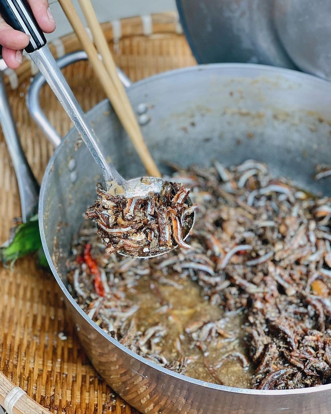 Hot sticky rice dish served with strange, affordable price just more than a cup of tea in Nha Trang - 5